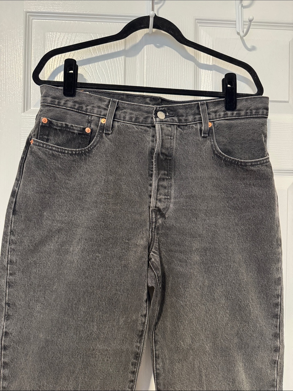 Women’s Levi’s 90s 501 Ankle Black Washed Straight-Leg Jeans Size 32x27 - Picture 2 of 6
